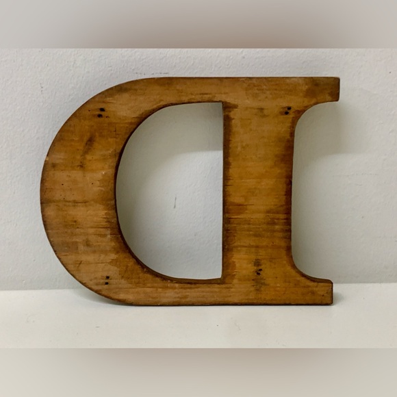 Antique Solid Hardwood Wall Mounting Letter D - Picture 10 of 10